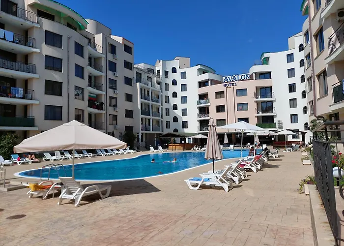 Avalon Lux * サニービーチ